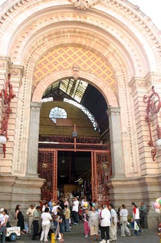 guanajuato market entrance