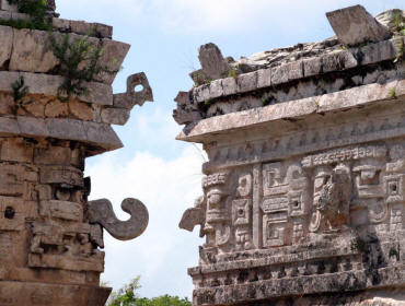 Ruins of Chichen Itza Photography by Bill and Dorothy Bell