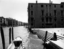 Dorothy Bell takes a time out while walking the streets of Vnice More Italy Photography -  Venice, Florence, Rome,  Ancient Roman towns ...photography by Bill Bell