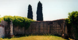 Ancent roman statues More Italy Photography -   Ancient Roman towns, Venice, Florence, Rome...photography by Bill Bell
